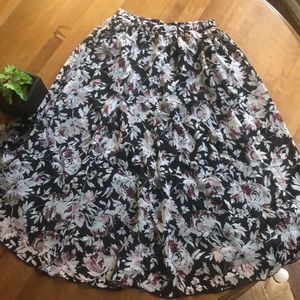 💌🌻Abercrombie floral hi low cotton lined midi skirt size S